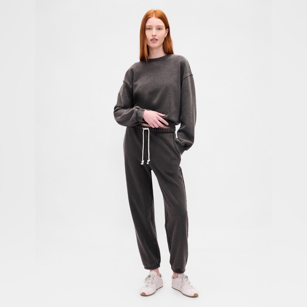 GAP | Heavyweight French Terry Slim Joggers (Medium)